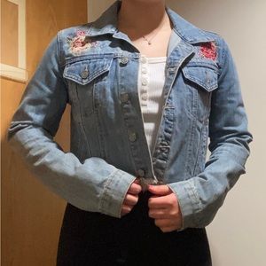 Forever 21 embroidered roses cropped denim jacket